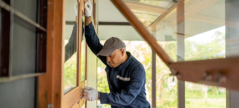Double Hung Vinyl Window Sash Replacement in Tarpon Springs, FL